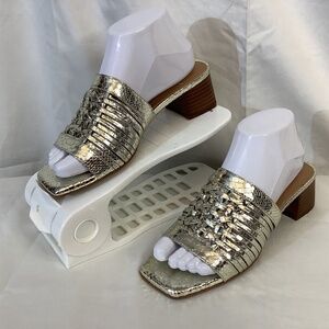 NWOT Aerosoles Evette slide sandal shiny silver sz. 7.5